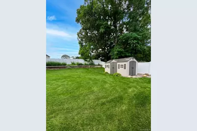 99 Washington Street, East Islip, NY 11730 - Photo 18
