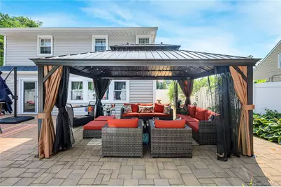 28 Crabtree Lane, Levittown, NY 11756 - Photo 14