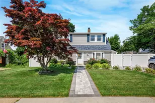 28 Crabtree Ln, Levittown, NY 11756 - Photo 4
