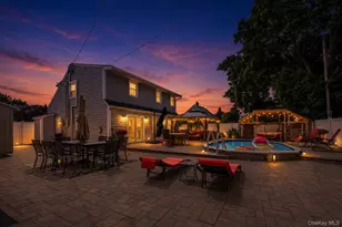 28 Crabtree Ln, Levittown, NY 11756 - Photo 2