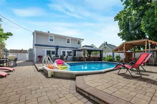 28 Crabtree Ln, Levittown, NY 11756 - Photo 12
