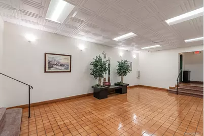 185 Atlantic Avenue #C11, Lynbrook, NY 11563 - Photo 6