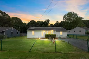 27 Philip St, Riverhead, NY 11901 - Photo 16