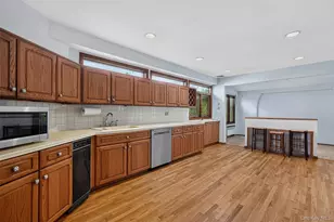297 E Devonia Ave, Mount Vernon, NY 10552 - Photo 16