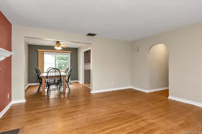 16 Verleye Avenue, East Northport, NY 11731 - Photo 4