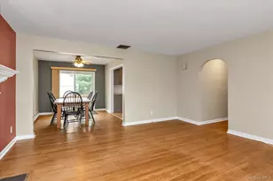 16 Verleye Ave, East Northport, NY 11731 - Photo 4