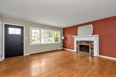 16 Verleye Avenue, East Northport, NY 11731 - Photo 2