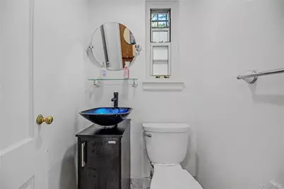 4971 Henry Hudson Parkway W #4971, Bronx, NY 10471 - Photo 18