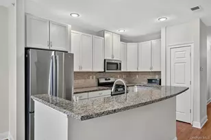 2202 Views Way, Pomona, NY 10970 - Photo 4
