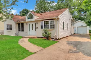 1431 Brooklyn Blvd, Bay Shore, NY 11706 - Photo 2