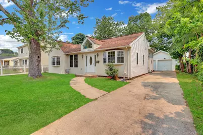 1431 Brooklyn Boulevard, Bay Shore, NY 11706 - Photo 1