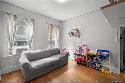 15 Bulkley Avenue, Port Chester, NY 10573 - Photo 10