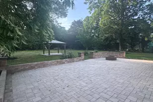 135 Church Rd, Great River, NY 11739 - Photo 16