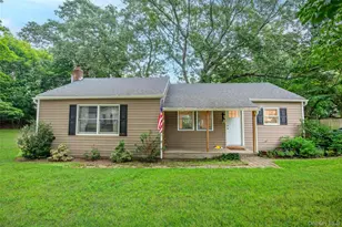 27 Glen Dr, Sound Beach, NY 11789 - Photo 4