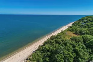 27 Glen Dr, Sound Beach, NY 11789 - Photo 2