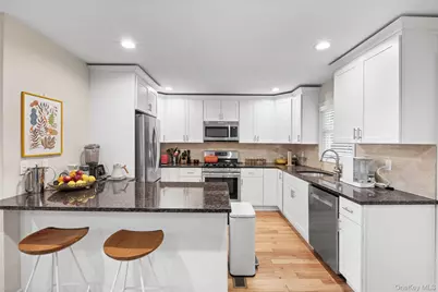 27 Glen Drive, Sound Beach, NY 11789 - Photo 14