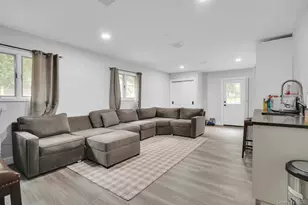 764 Vanderbilt Pkwy, Dix Hills, NY 11746 - Photo 44