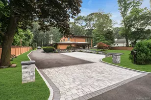764 Vanderbilt Pkwy, Dix Hills, NY 11746 - Photo 4