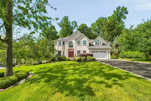 48 Greenwich Ave, Central Valley, NY 10917 - Photo 2