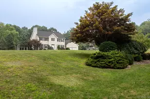 100 Rockledge Dr, Pleasant Valley, NY 12569 - Photo 46