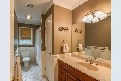 100 Rockledge Drive, Pleasant Valley, NY 12569 - Photo 24
