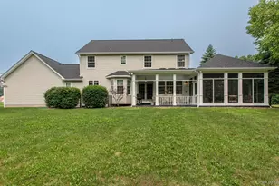 100 Rockledge Dr, Pleasant Valley, NY 12569 - Photo 2