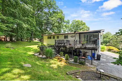 25 Ackerman Avenue, Airmont, NY 10901 - Photo 32