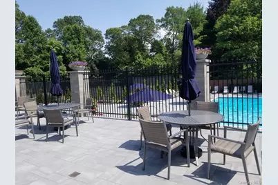 144 Dove Hill Drive, Manhasset, NY 11030 - Photo 4