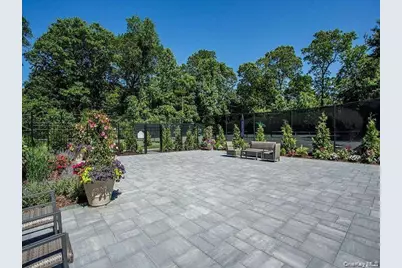 144 Dove Hill Drive, Manhasset, NY 11030 - Photo 20