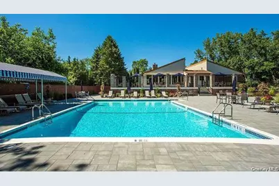 144 Dove Hill Drive, Manhasset, NY 11030 - Photo 8