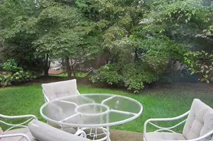 144 Dove Hill Dr, Manhasset, NY 11030 - Photo 10