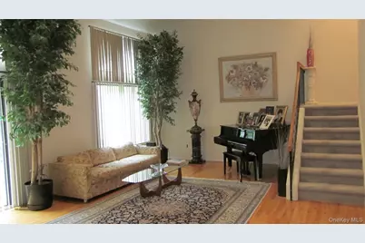 144 Dove Hill Drive, Manhasset, NY 11030 - Photo 18