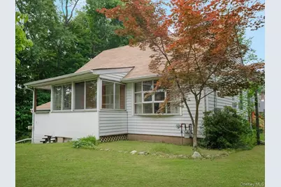 7 Hillaire Place, Nanuet, NY 10954 - Photo 1