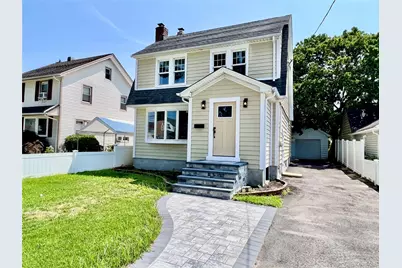 50 E Saint Marks Place, Valley Stream, NY 11580 - Photo 2