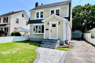 50 E St Marks Pl, Valley Stream, NY 11580 - Photo 2