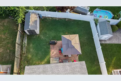 8 Garden Avenue, Carle Place, NY 11514 - Photo 26
