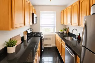 118-60 Metropolitan Ave, Kew Gardens, NY 11415 - Photo 12