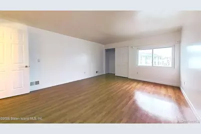 41 Simmons Loop, New York, NY 10314 - Photo 22