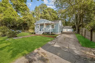 46 Barclay Rd, Mastic Beach, NY 11951 - Photo 2