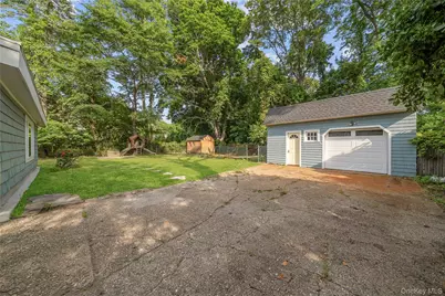46 Barclay Road, Mastic Beach, NY 11951 - Photo 28