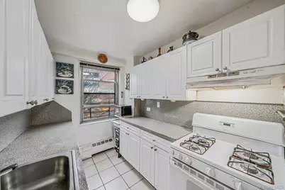 61-25 97th Street #2B, Rego Park, NY 11374 - Photo 10
