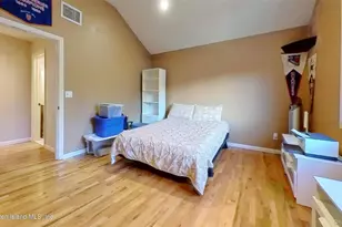257 Locust Ave, New York, NY 10306 - Photo 22