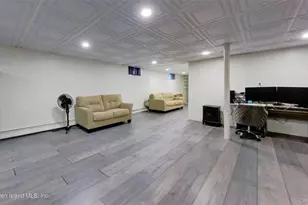 257 Locust Ave, New York, NY 10306 - Photo 20