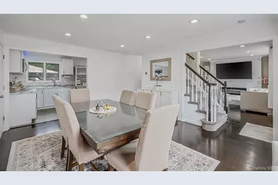 461 18th Street, West Babylon, NY 11704 - Photo 8
