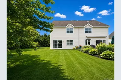 2 Herrels Circle, Melville, NY 11747 - Photo 2