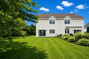 2 Herrels Cir, Melville, NY 11747 - Photo 2