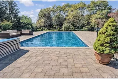 2 Herrels Circle, Melville, NY 11747 - Photo 16
