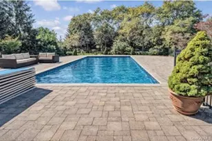 2 Herrels Cir, Melville, NY 11747 - Photo 16