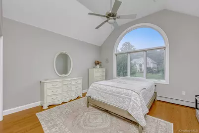 8 Lety Lane, Suffern, NY 10901 - Photo 20
