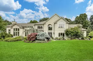 8 Lety Ln, Suffern, NY 10901 - Photo 2